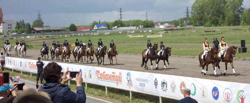 конные скачки на призы Губернатора и Законодательного Собрания Новосибирской области